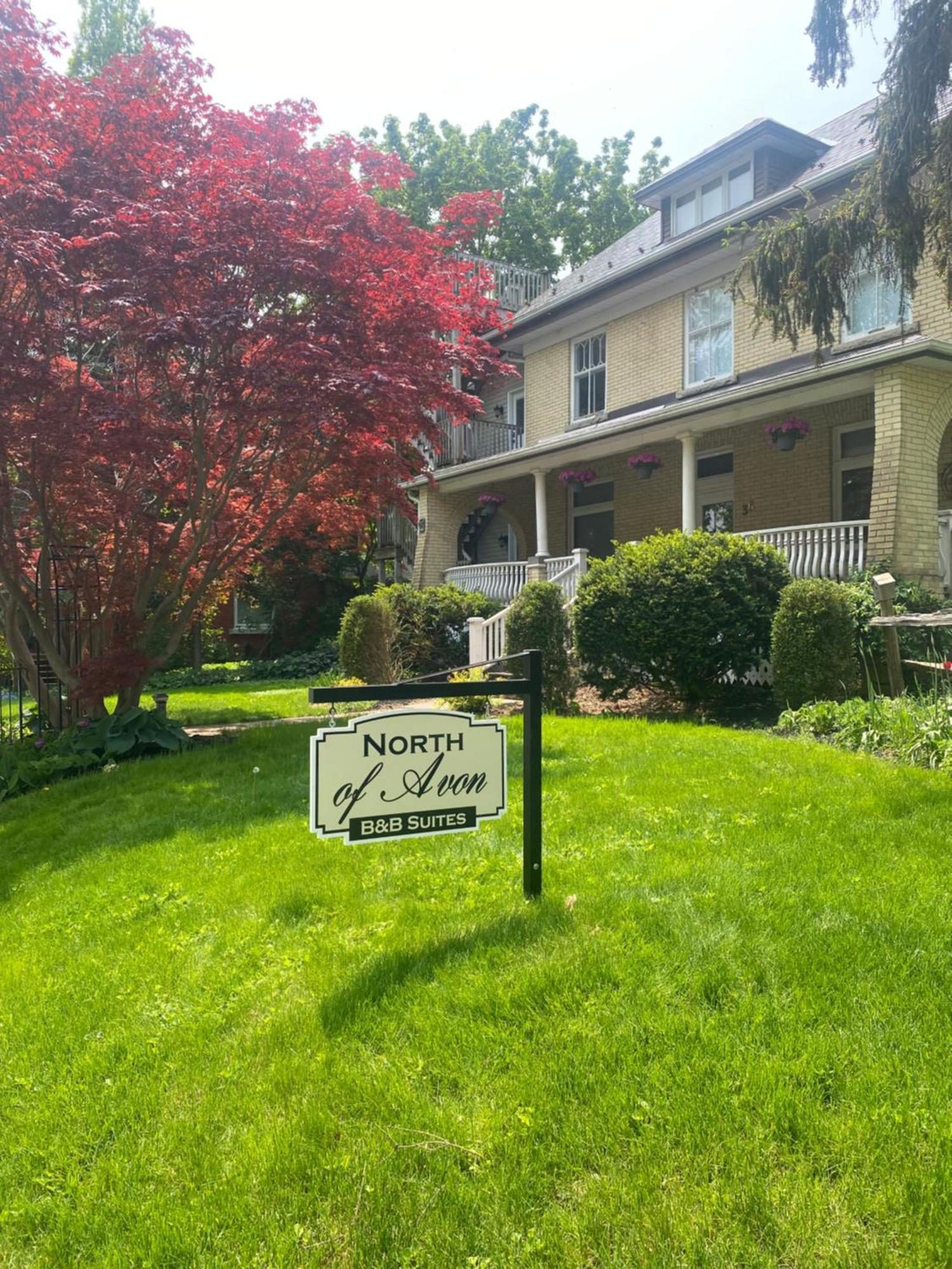 North Of Avon B&B Suites Stratford Exterior photo